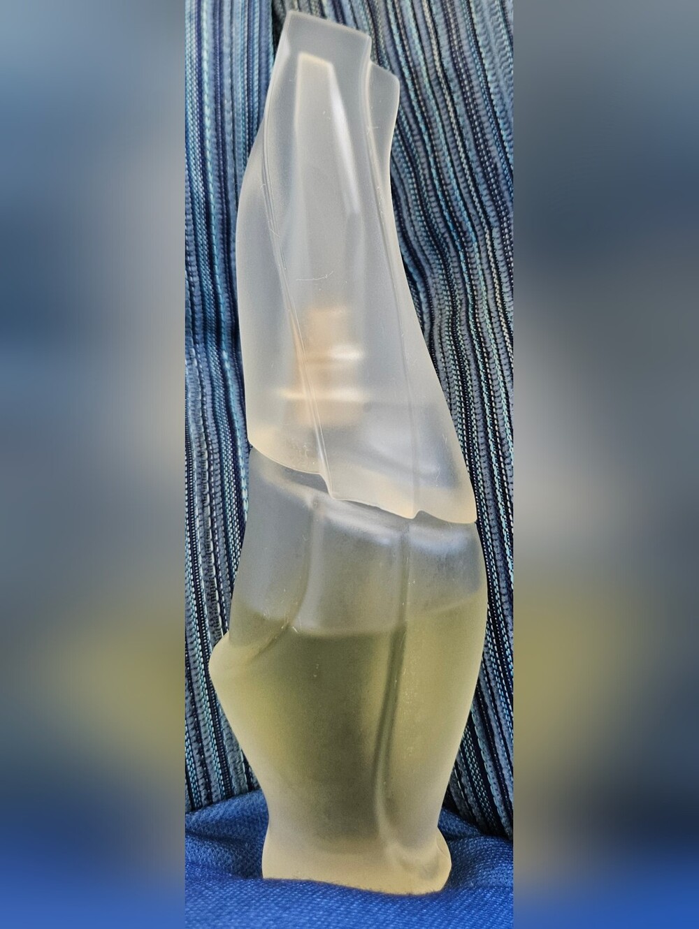 Donna Karen Cashmere Mist perfume 1.7 Oz 70% Full Bottle (Mbc-bl)